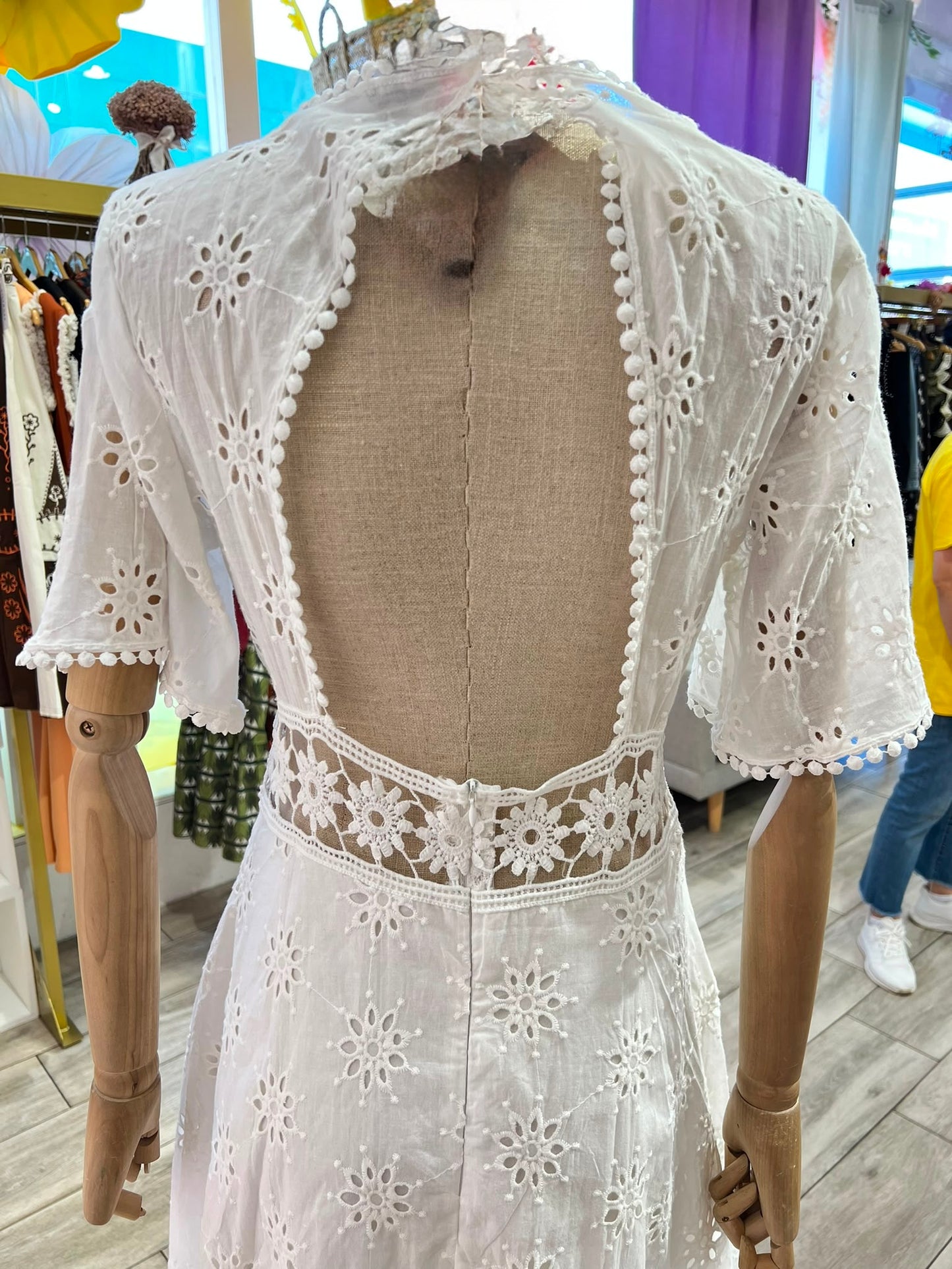 Robe Blanche Broderie Anglaise