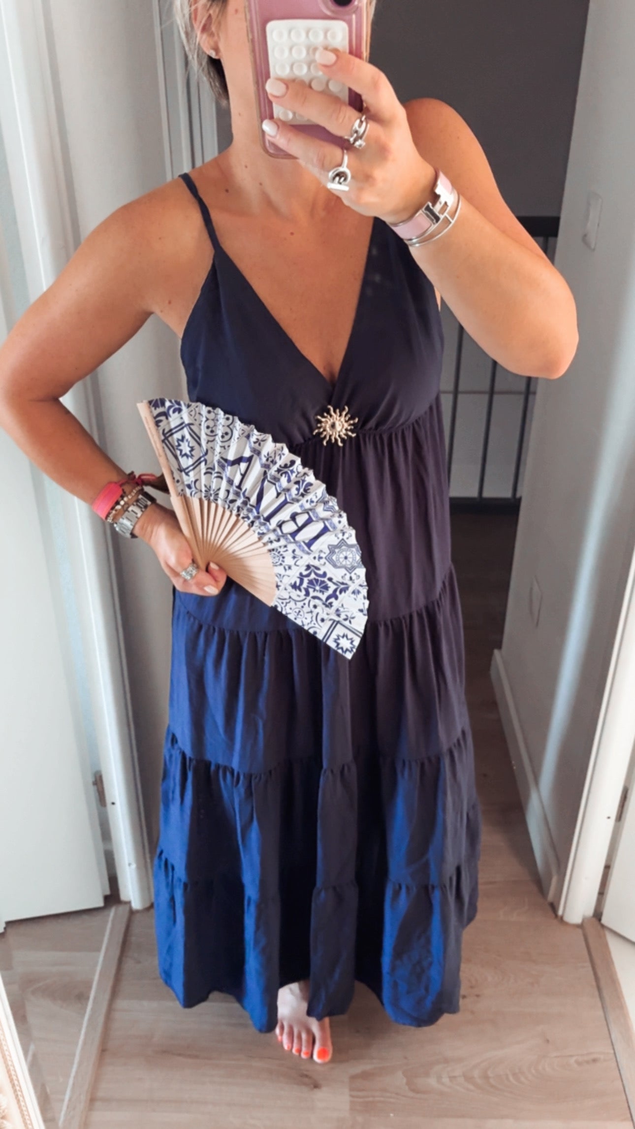Robe Longue Bohème Femme à Bretelles – Détail Soleil Doré