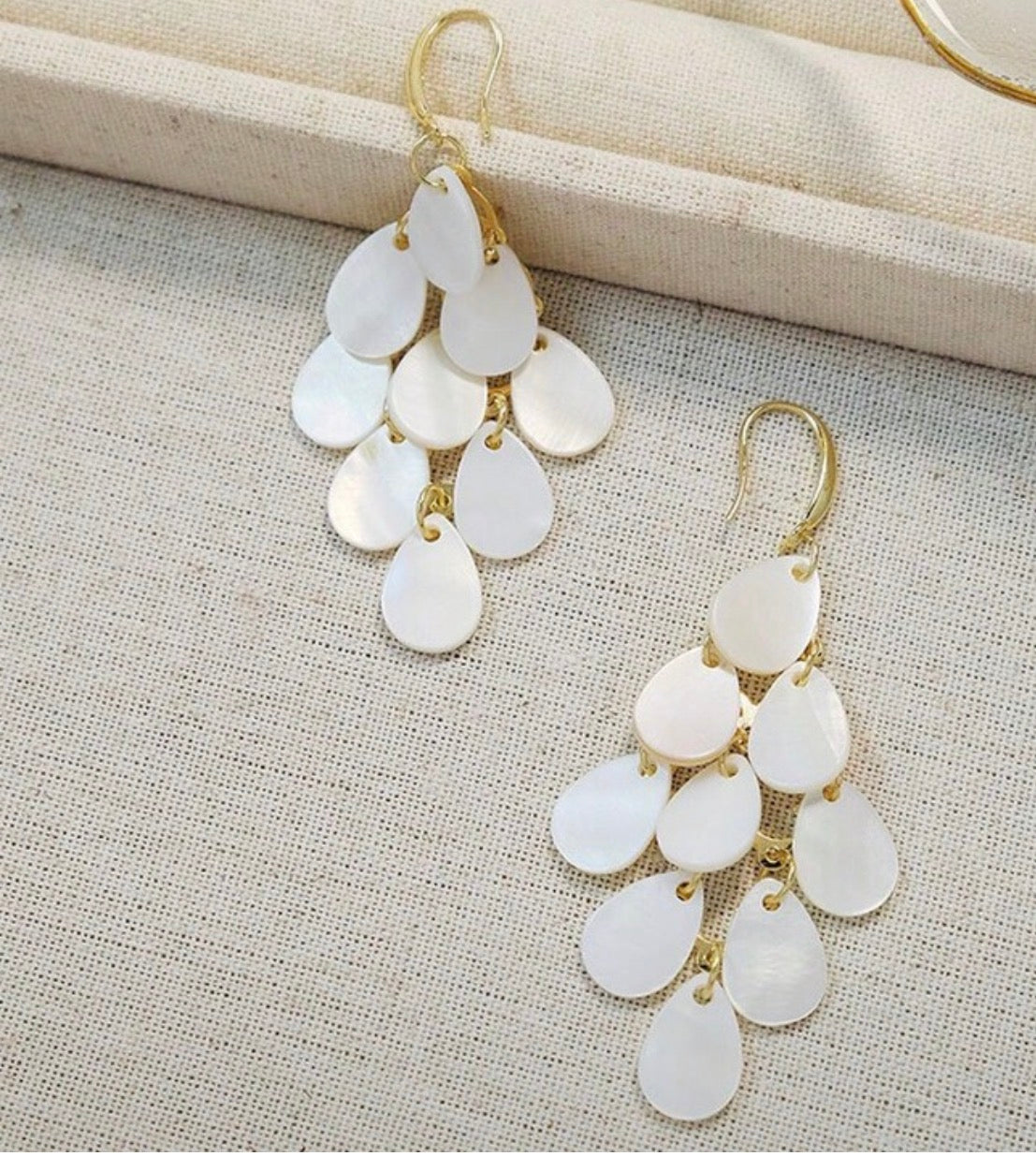 Boucles d’oreilles nacrées cascade