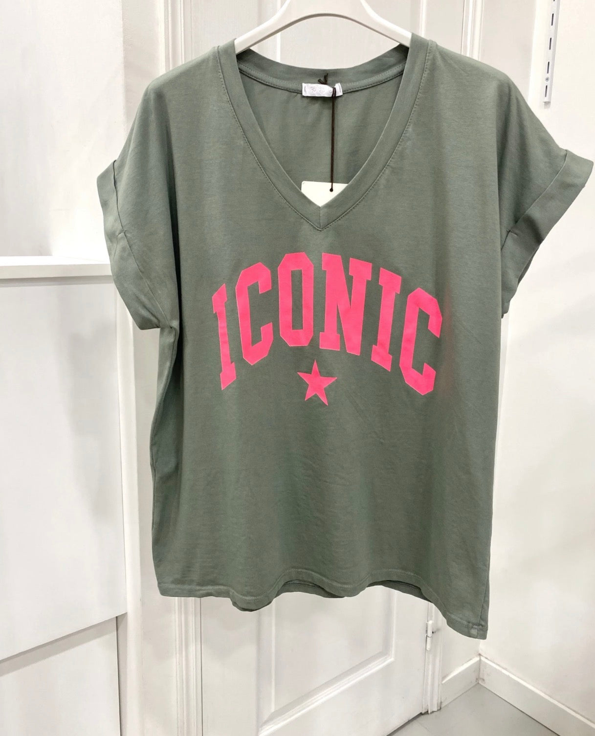 Tshirt femme iconic oversize col v tendance
