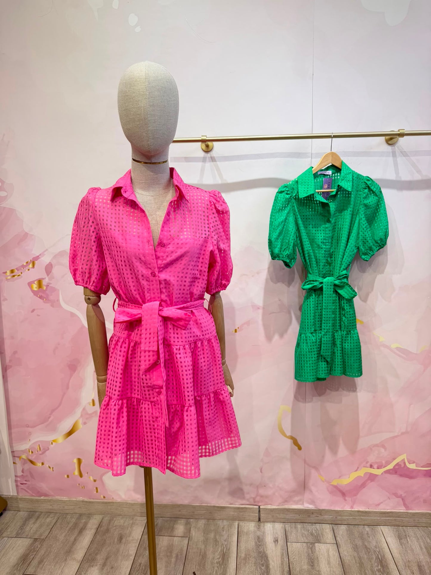 Robe Chemise Femme Ajourée avec Ceinture – Rose Fuchsia ou Vert Émeraude
