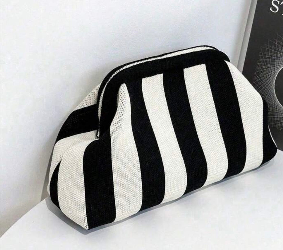 Pochette rayée femme – Sac élégant et tendance