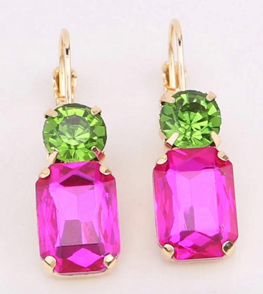 Boucles d’oreilles bijoux colorés 💗💚
Audace, éclat & style unique
