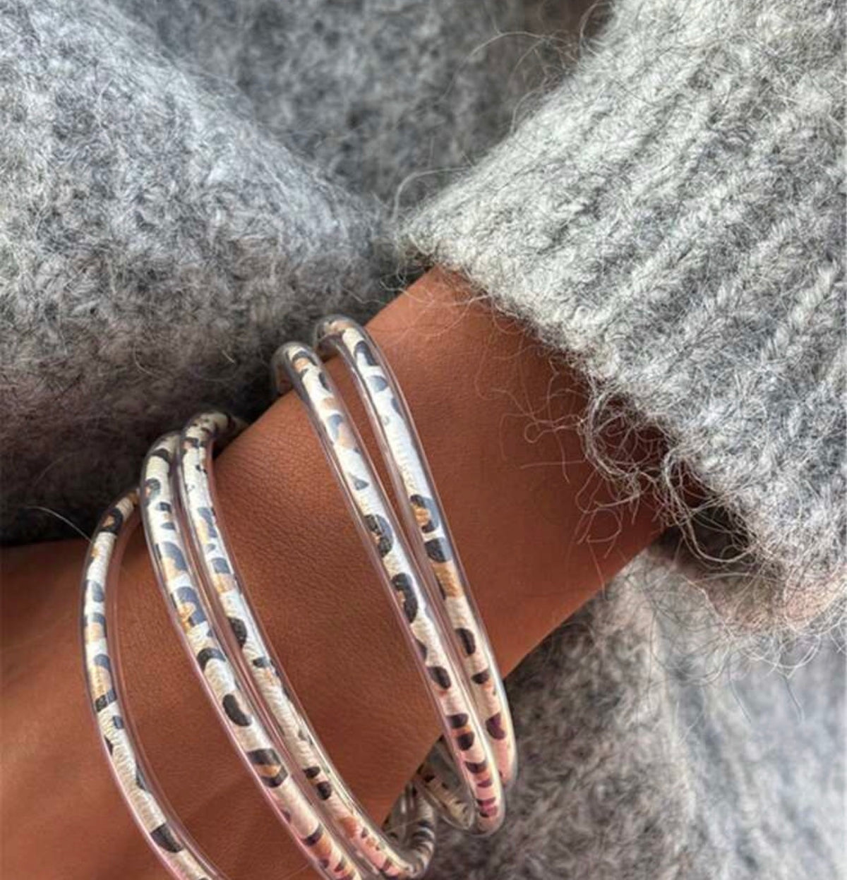 Bracelets joncs léopard