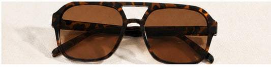 Lunettes de Soleil Mixte – Monture Noire & Verres Colorés