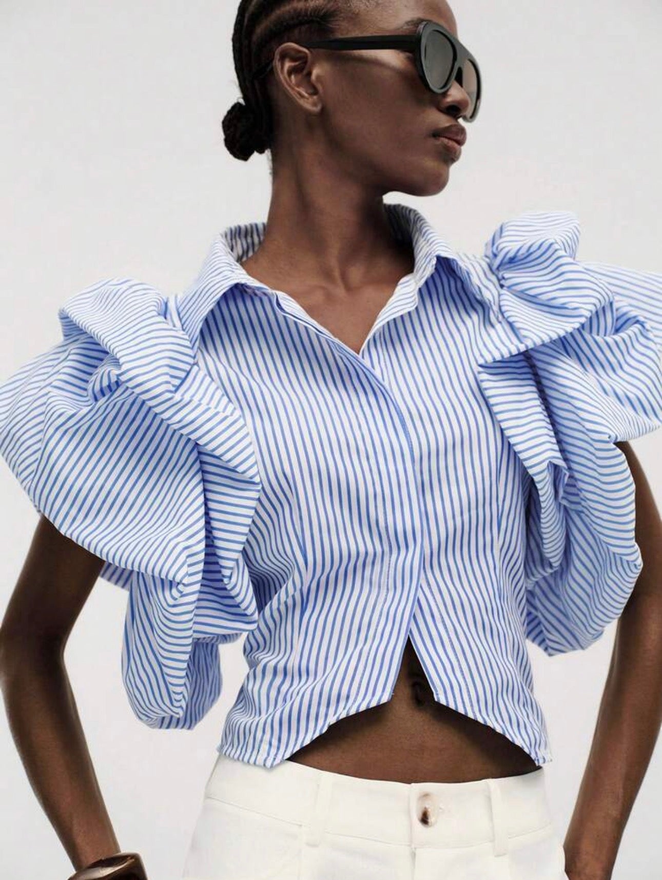 Chemise rayée à volants – Bleu & Blanc 💙