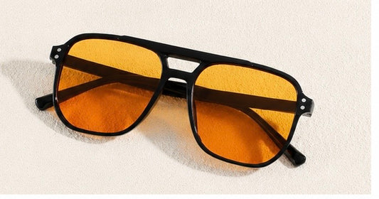 Lunettes de Soleil Mixte – Monture Noire & Verres Colorés
