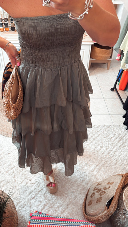Robe bustier à volant DISPO en PLUSIEURS COULEURS 👇🏼