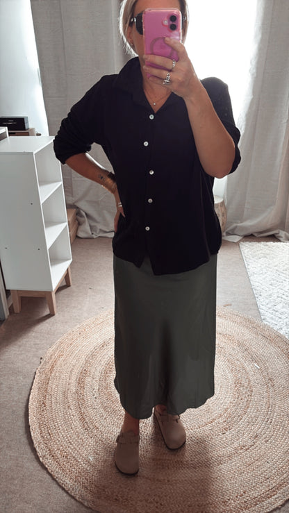 Jupe Satiné Coupe Légèrement Évasé Kaki, Noir et beige