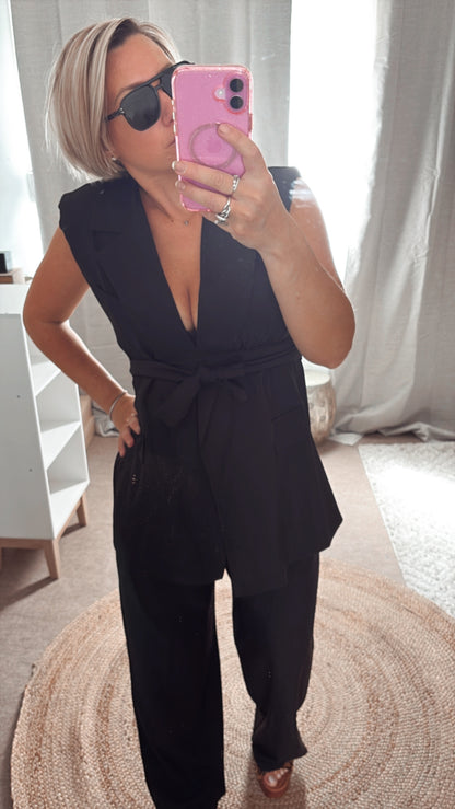 Ensemble Blazer Sans Manche dispo en noir et beige