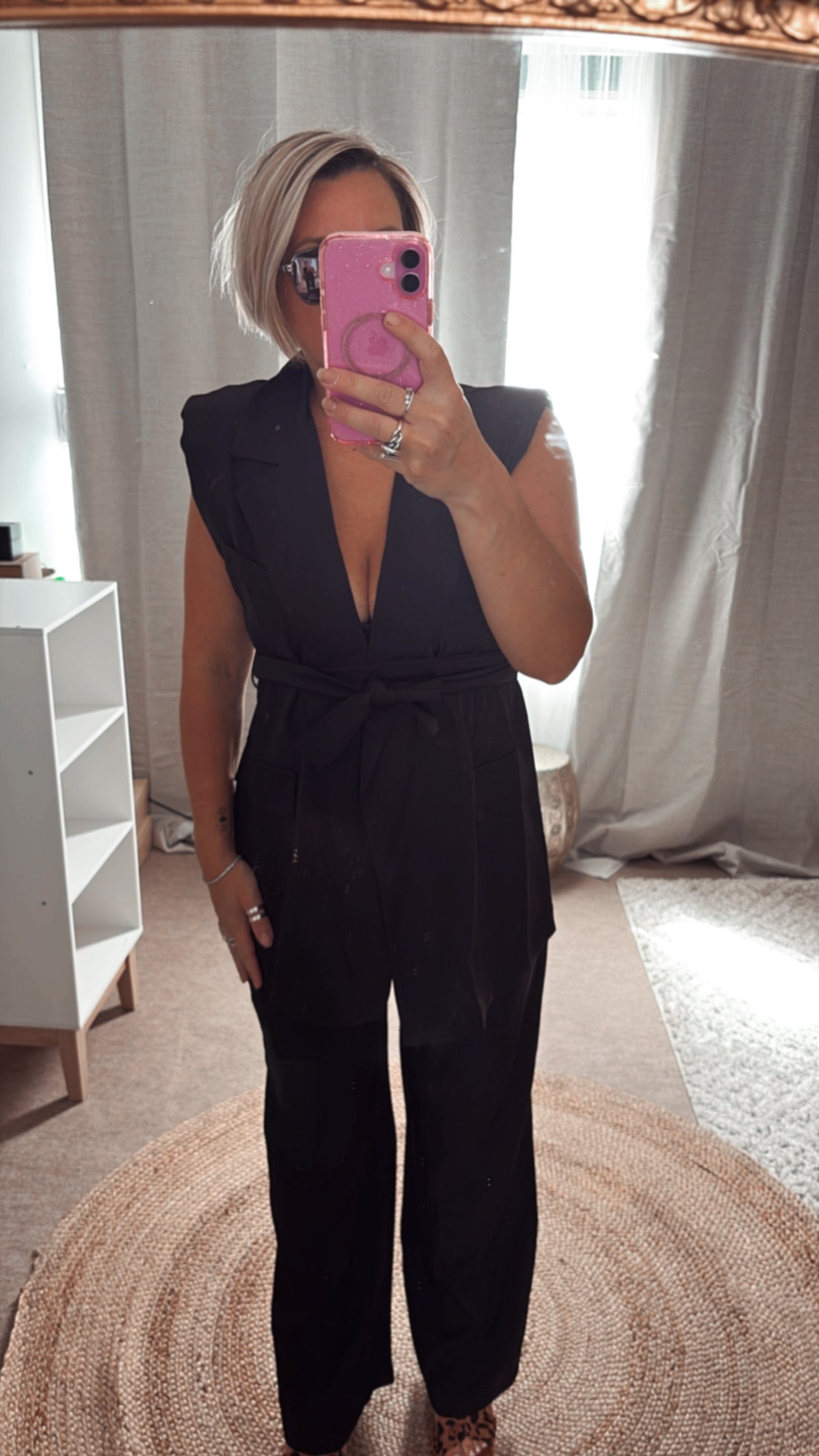 Ensemble Blazer Sans Manche dispo en noir et beige