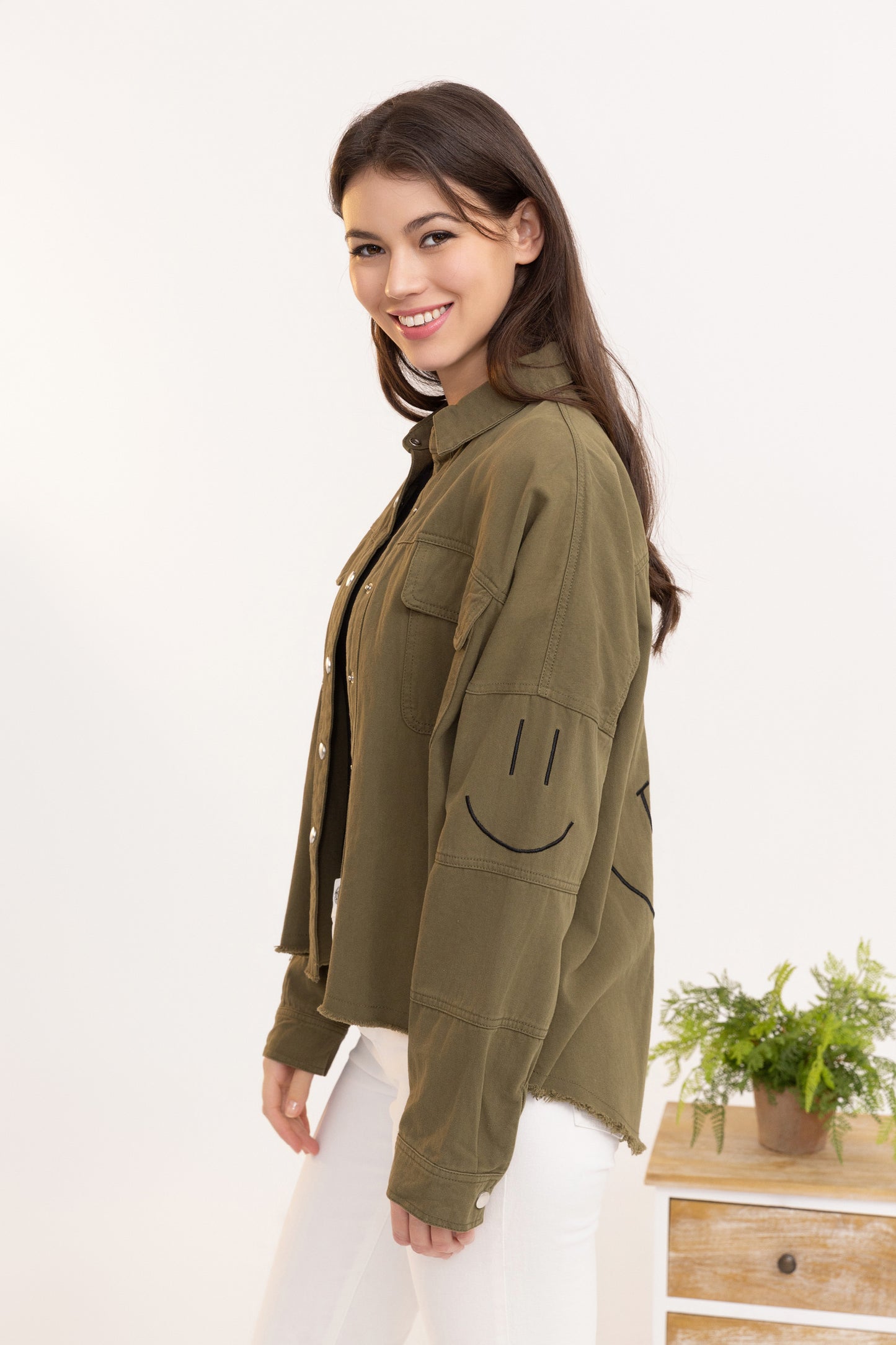 Chemise oversize femme smiley brodé – Chemise tendance loose chic