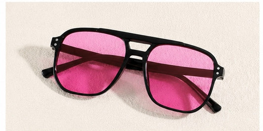 Lunettes de Soleil Mixte – Monture Noire & Verres Colorés