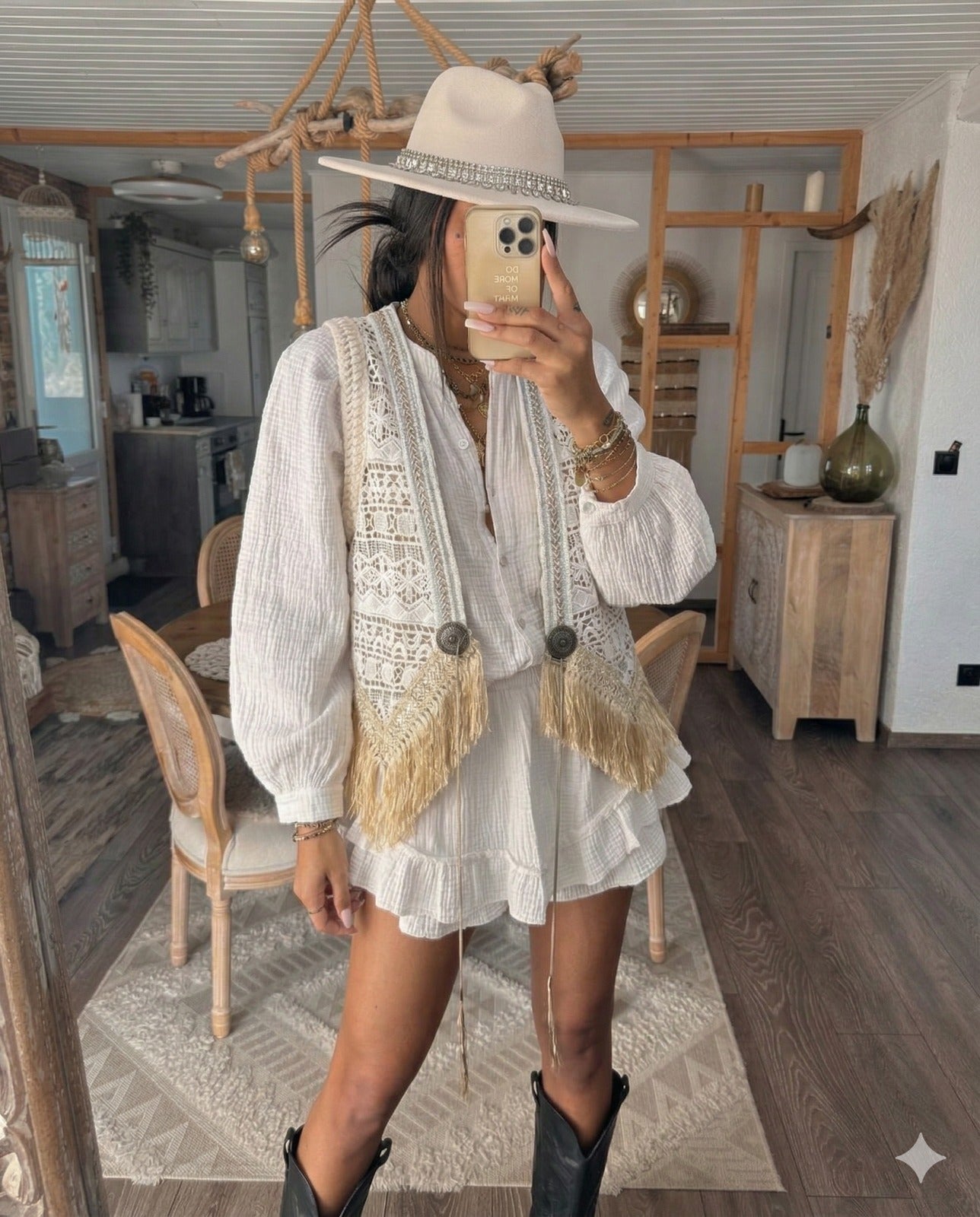 Gilet Bohème Crochet & Franges – Écru