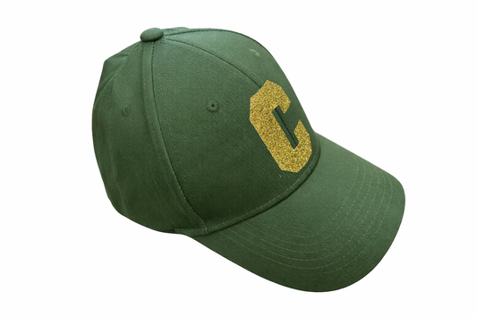 Casquette initiale “C” paillettes dorée