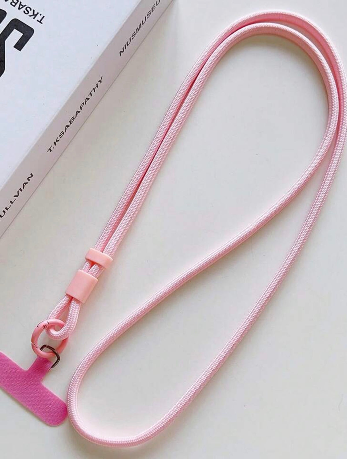Lanière Porte-Téléphone Réglable 📱✨
