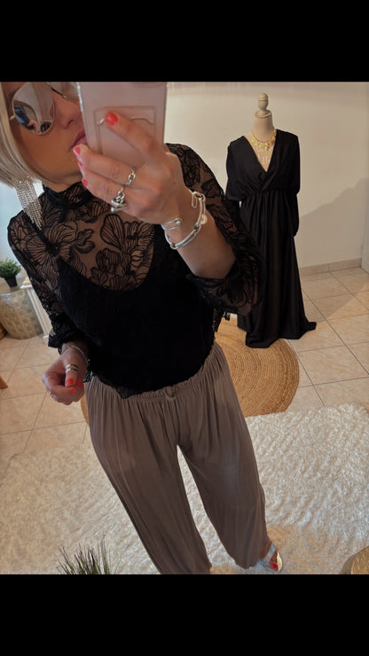 Blouse en dentelle avec dos ouvert EMIRA - NOIR